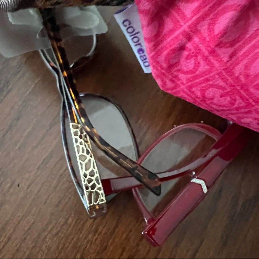 NWT 2 pair Foster Grant Colorcad Readers new with case 2.50